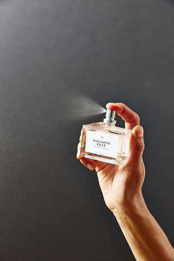 Perfume Hacks: Mastering Application and Longevity