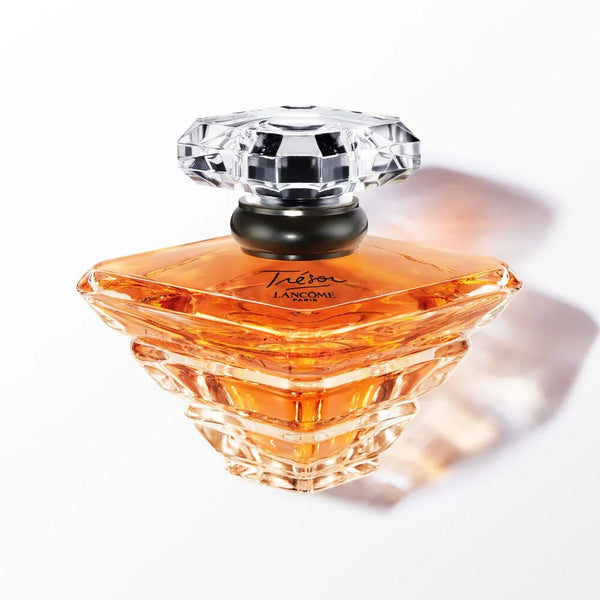 عطر "Tresor" (Tresor Perfume)